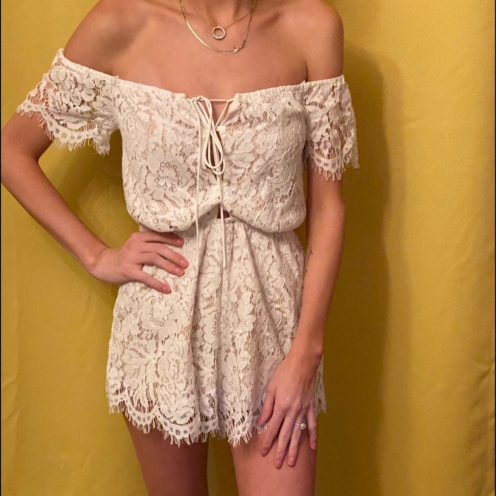 Off the shoulder lace with lining romper